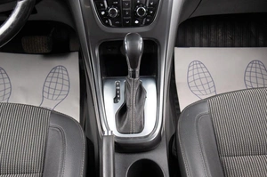 Хетчбэк Opel Astra 2012 года, 559000 рублей, Оренбург