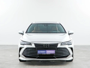Седан Toyota Avalon 2022 года, 3998999 рублей, Москва