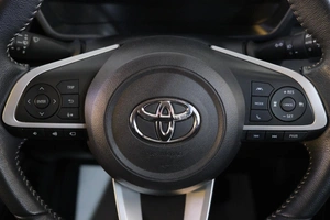 Внедорожник Toyota Raize 2020 года, 1789000 рублей, Омск