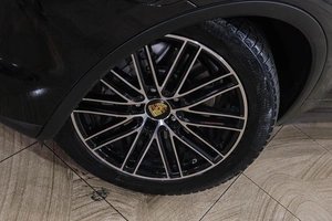 Внедорожник Porsche Cayenne S 2011 года, 2629000 рублей, Новокузнецк