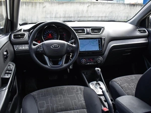 Седан Kia Rio 2013 года, 1055000 рублей, Краснодар