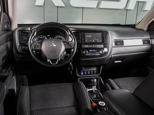 Внедорожник Mitsubishi Outlander 2017 года, 1699000 рублей, Воронеж