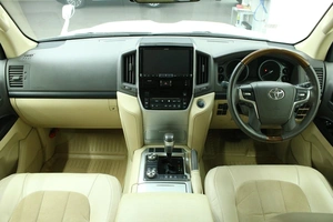 Внедорожник Toyota Land Cruiser 2017 года, 6640000 рублей, Красноярск