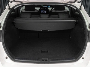Лифтбек Toyota Prius 2016 года, 1829000 рублей, Тюмень
