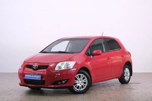 Хетчбэк Toyota Auris 2007 года, 719000 рублей, Омск