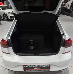 Лифтбек Volkswagen Polo 2020 года, 1597000 рублей, Красноярск