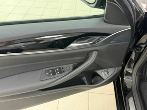 Седан BMW 5 серия 2020 года, 4745000 рублей, Красноярск