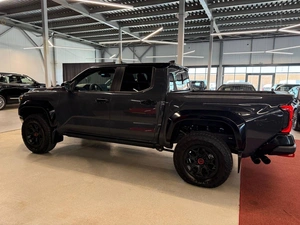 Пикап Toyota Tacoma 2024 года, 9490000 рублей, Павловская Слобода