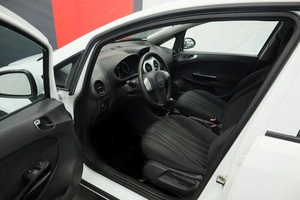 Хэтчбек Opel Corsa 2010 года, 715000 рублей, Курск