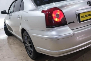 Седан Toyota Avensis 2006 года, 639000 рублей, Новокузнецк
