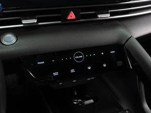 Седан Hyundai Elantra 2020 года, 1899000 рублей, Тюмень