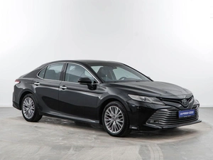 Седан Toyota Camry 2018 года, 2997444 рублей, Москва
