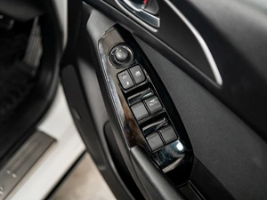 Хетчбэк Mazda Axela 2017 года, 1590000 рублей, Красноярск