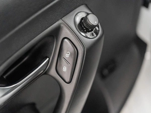 Седан Volkswagen Polo 2016 года, 1050000 рублей, Красноярск