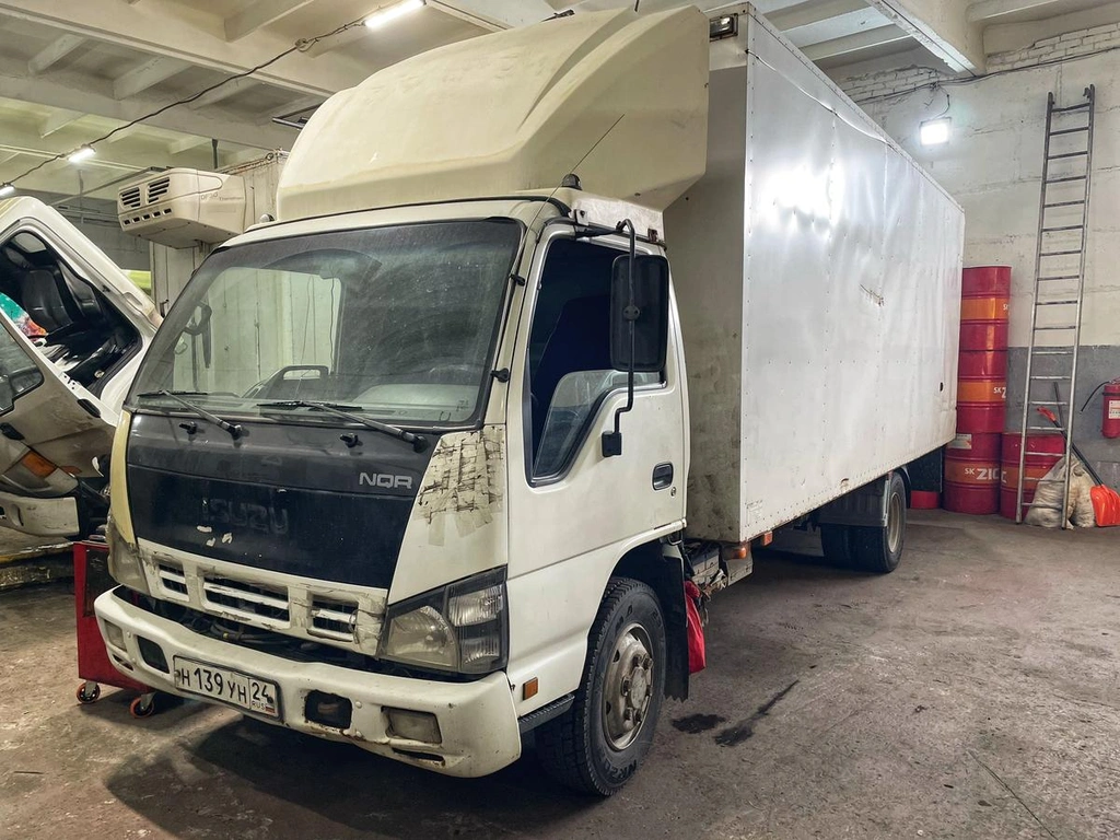 Isuzu NQR 2008 2008 года, 1450000 рублей, Красноярск