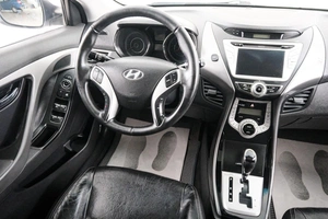 Седан Hyundai Avante 2011 года, 949000 рублей, Красноярск