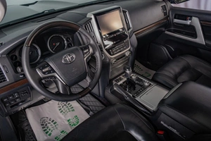 Внедорожник Toyota Land Cruiser 2018 года, 6739000 рублей, Томск