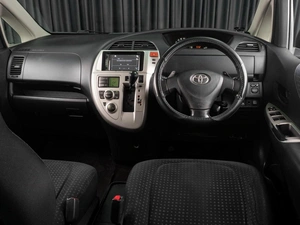 Хетчбэк Toyota Ractis 2009 года, 749000 рублей, Тюмень