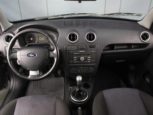 Хетчбэк Ford Fusion 2006 года, 450000 рублей, Омск