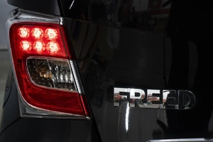 Минивэн Honda Freed 2015 года, 1280000 рублей, Омск