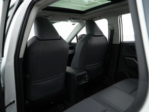 Внедорожник Toyota RAV4 2026 года, 4220050 рублей, Москва