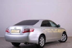 Седан Toyota Camry 2010 года, 1499000 рублей, Омск
