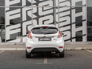 Хетчбэк Ford Fiesta 2016 года, 890000 рублей, Краснодар