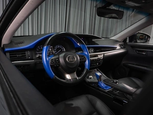 Седан Lexus ES 2017 года, 2949000 рублей, Тюмень