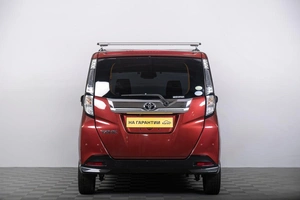 Хетчбэк Toyota Tank 2019 года, 1329000 рублей, Томск