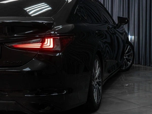 Седан Lexus ES 2019 года, 3649000 рублей, Тюмень