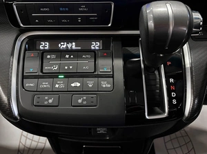 Минивэн Honda Stepwgn Spada 2021 года, 2557000 рублей, Красноярск