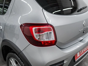 Хетчбэк Renault Sandero Stepway 2021 года, 1300000 рублей, Красноярск