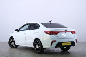 Седан Kia Rio 2019 года, 1379000 рублей, Омск