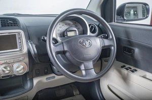 Хетчбэк Toyota Passo 2009 года, 599000 рублей, Томск