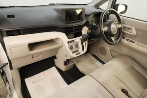 Минивэн Daihatsu Move 2017 года, 759000 рублей, Челябинск