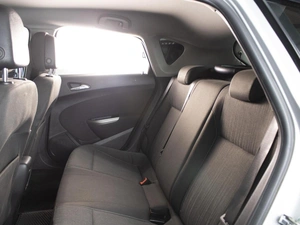 Хетчбэк Opel Astra 2011 года, 640000 рублей, Омск