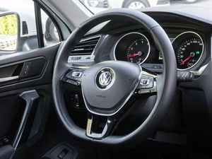 Внедорожник Volkswagen Tiguan 2018 года, 2392000 рублей, Волгоград