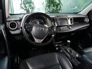 Внедорожник Toyota RAV4 2013 года, 1798000 рублей, Тверь