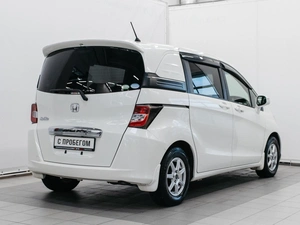 Минивэн Honda Freed 2012 года, 1220000 рублей, Красноярск