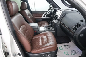 Внедорожник Toyota Land Cruiser 2017 года, 6349000 рублей, Красноярск