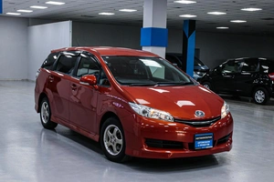 Минивэн Toyota Wish 2013 года, 1438000 рублей, Солонцы