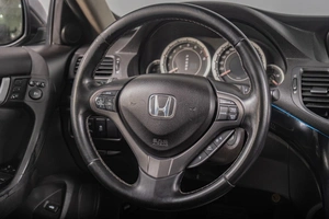 Седан Honda Accord 2011 года, 1689000 рублей, Томск
