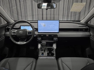 Внедорожник Toyota RAV4 2026 года, 3999000 рублей, Красноярск