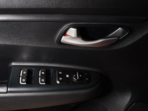 Хетчбэк Kia Rio X-Line 2019 года, 1725111 рублей, Тверь