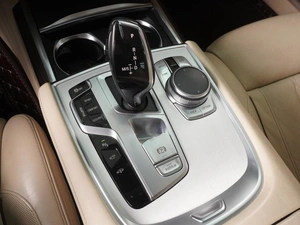 Седан BMW 7 серия 2015 года, 3469000 рублей, Красный Пахарь