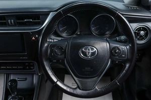 Хетчбэк Toyota Auris 2015 года, 1319000 рублей, Челябинск
