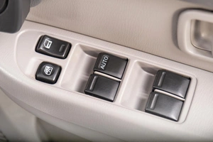 Хетчбэк Nissan March 2001 года, 349000 рублей, Томск
