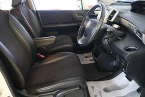 Минивэн Honda Freed 2015 года, 1629000 рублей, Омск