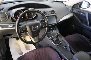Хетчбэк Mazda 3 2012 года, 799000 рублей, Омск