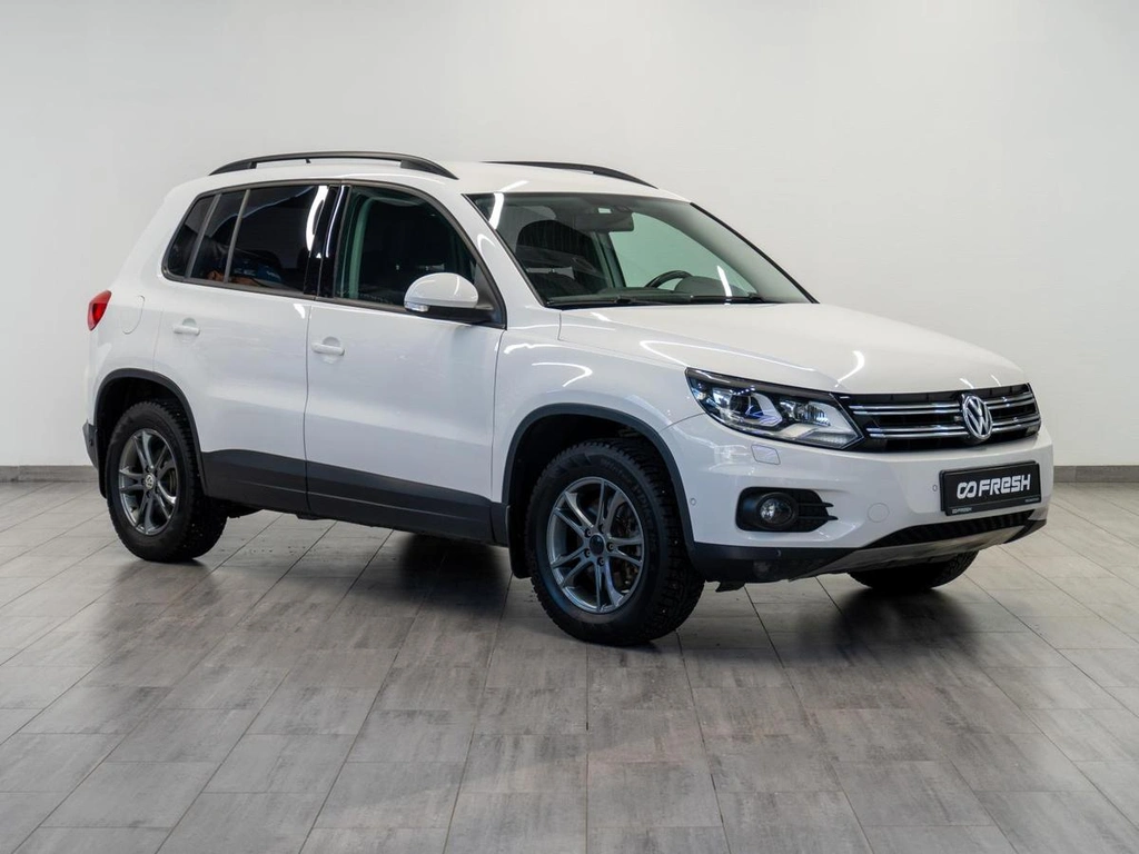 Внедорожник Volkswagen Tiguan 2013 года, 1879000 рублей, Саратов
